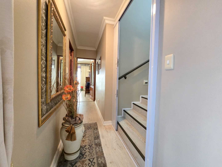 4 Bedroom Property for Sale in Stilbaai Wes Western Cape